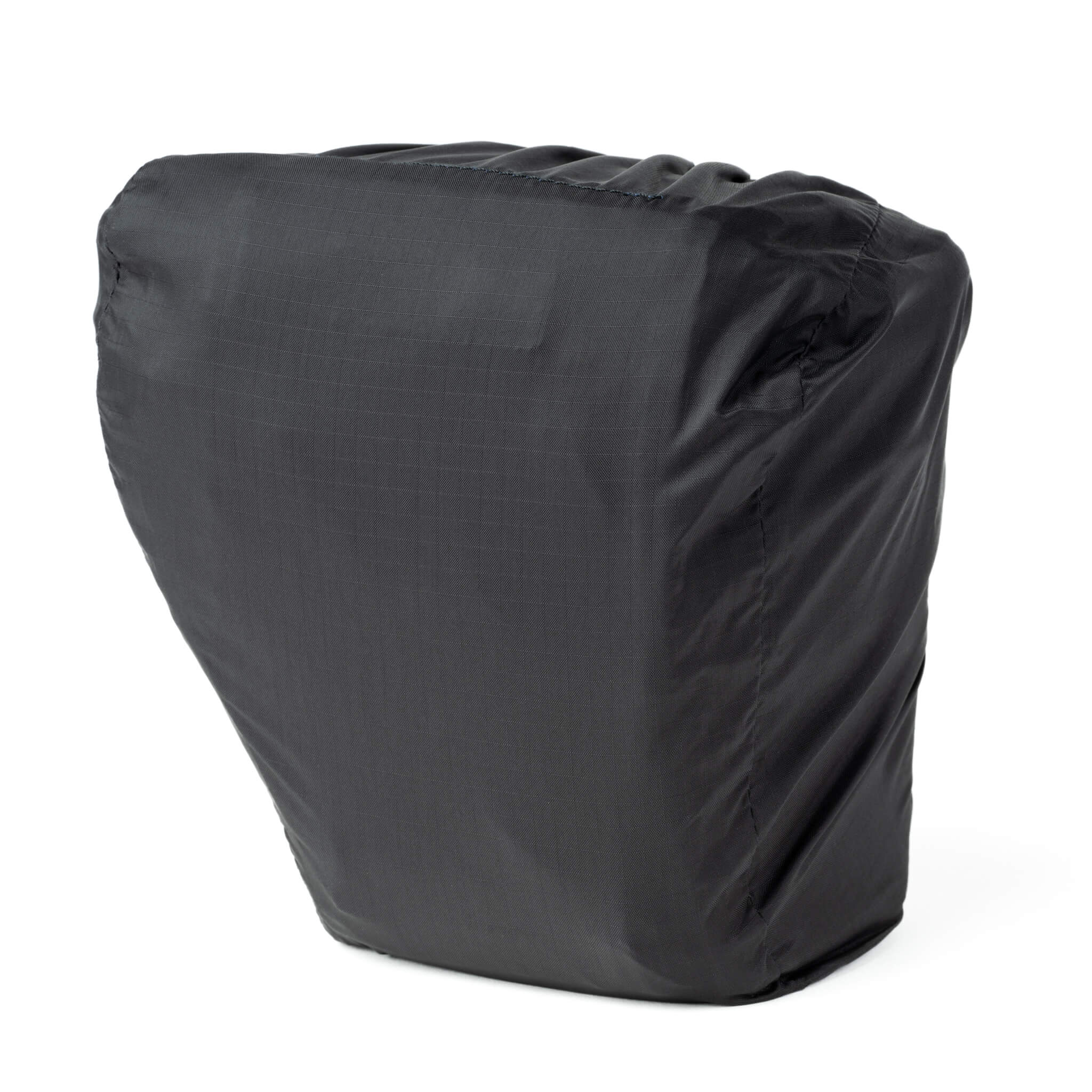 Seam-sealed rain cover included